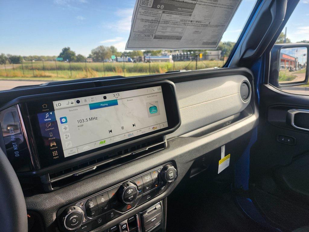 new 2025 Jeep Gladiator car, priced at $44,995