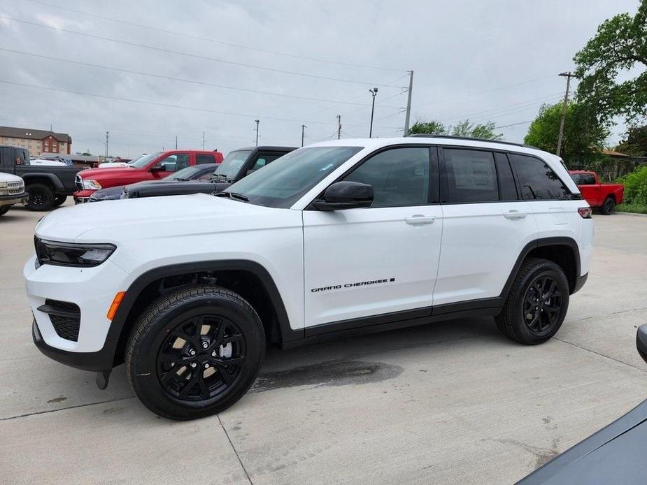 new 2024 Jeep Grand Cherokee car, priced at $33,994