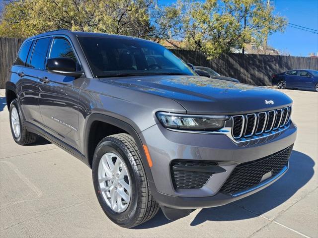 new 2025 Jeep Grand Cherokee car, priced at $40,495