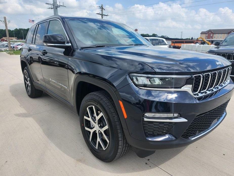 new 2024 Jeep Grand Cherokee car, priced at $46,495