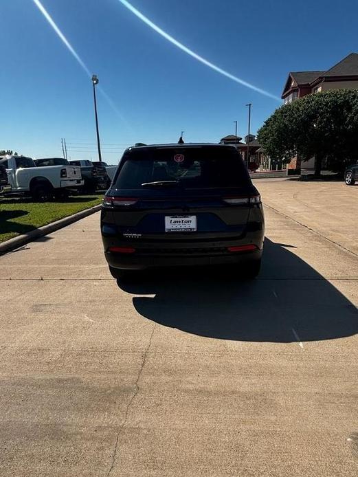 new 2024 Jeep Grand Cherokee car, priced at $44,995