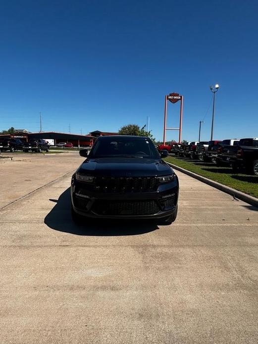 new 2024 Jeep Grand Cherokee car, priced at $44,995