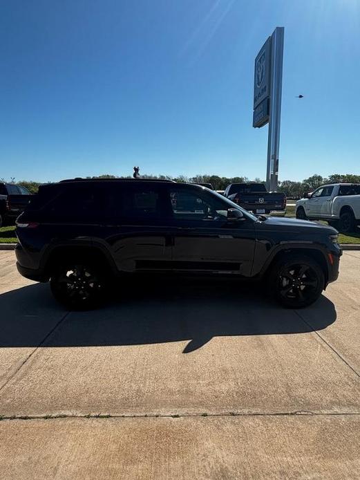 new 2024 Jeep Grand Cherokee car, priced at $44,995