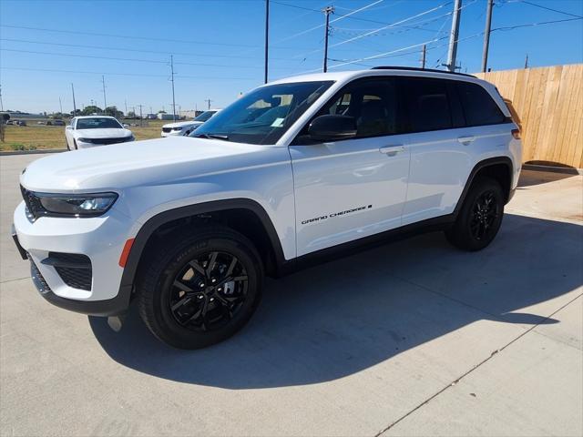 new 2024 Jeep Grand Cherokee car, priced at $36,495