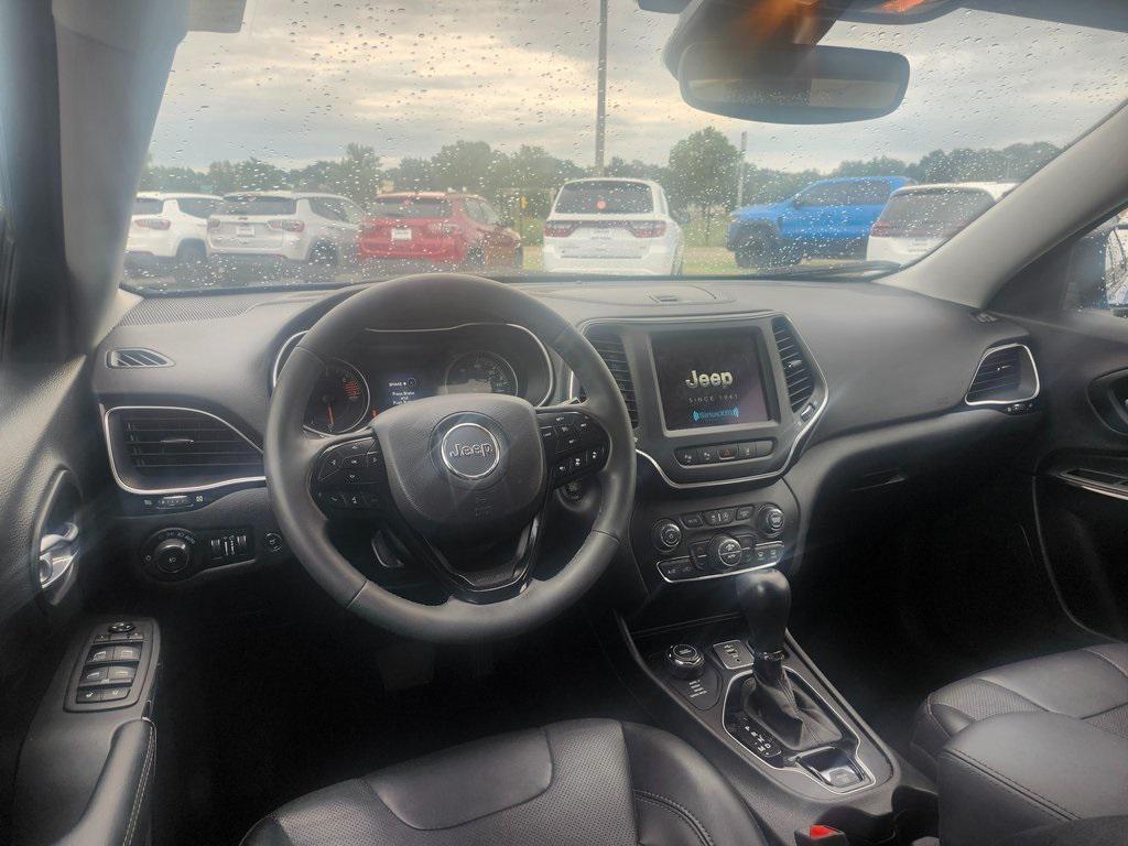 used 2023 Jeep Cherokee car, priced at $22,989