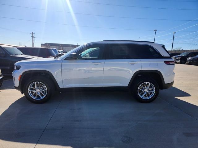 new 2025 Jeep Grand Cherokee car, priced at $39,495