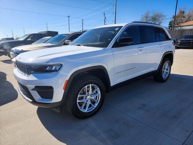 new 2025 Jeep Grand Cherokee car, priced at $38,995