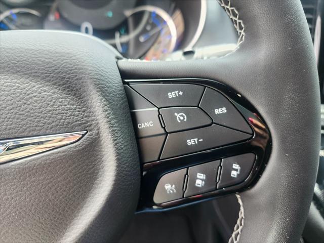 new 2025 Chrysler Pacifica Hybrid car, priced at $48,185