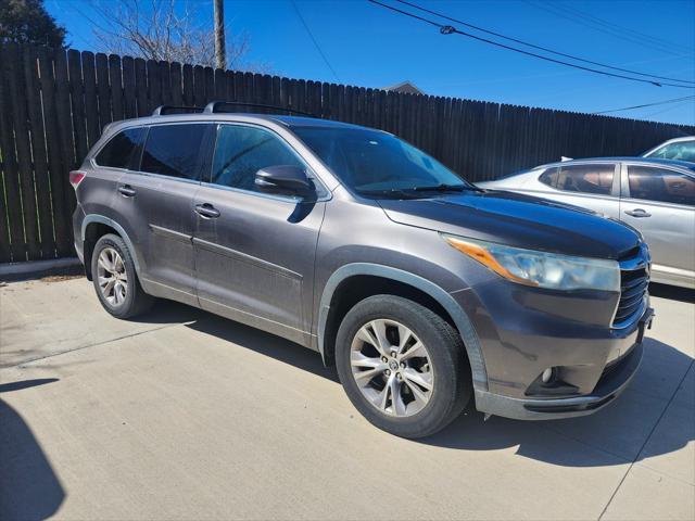 used 2016 Toyota Highlander car, priced at $17,994