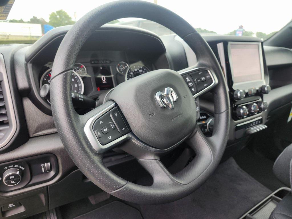 new 2025 Ram 1500 car, priced at $45,980