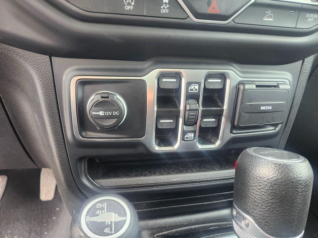 used 2023 Jeep Gladiator car, priced at $27,994