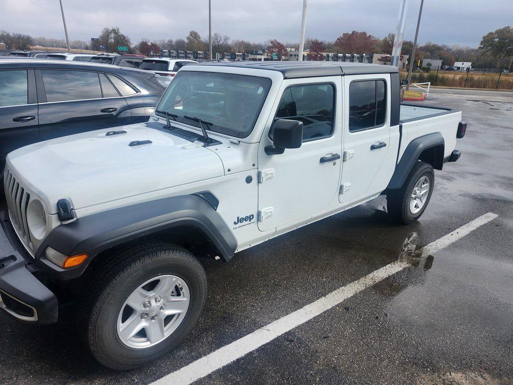used 2023 Jeep Gladiator car, priced at $27,994