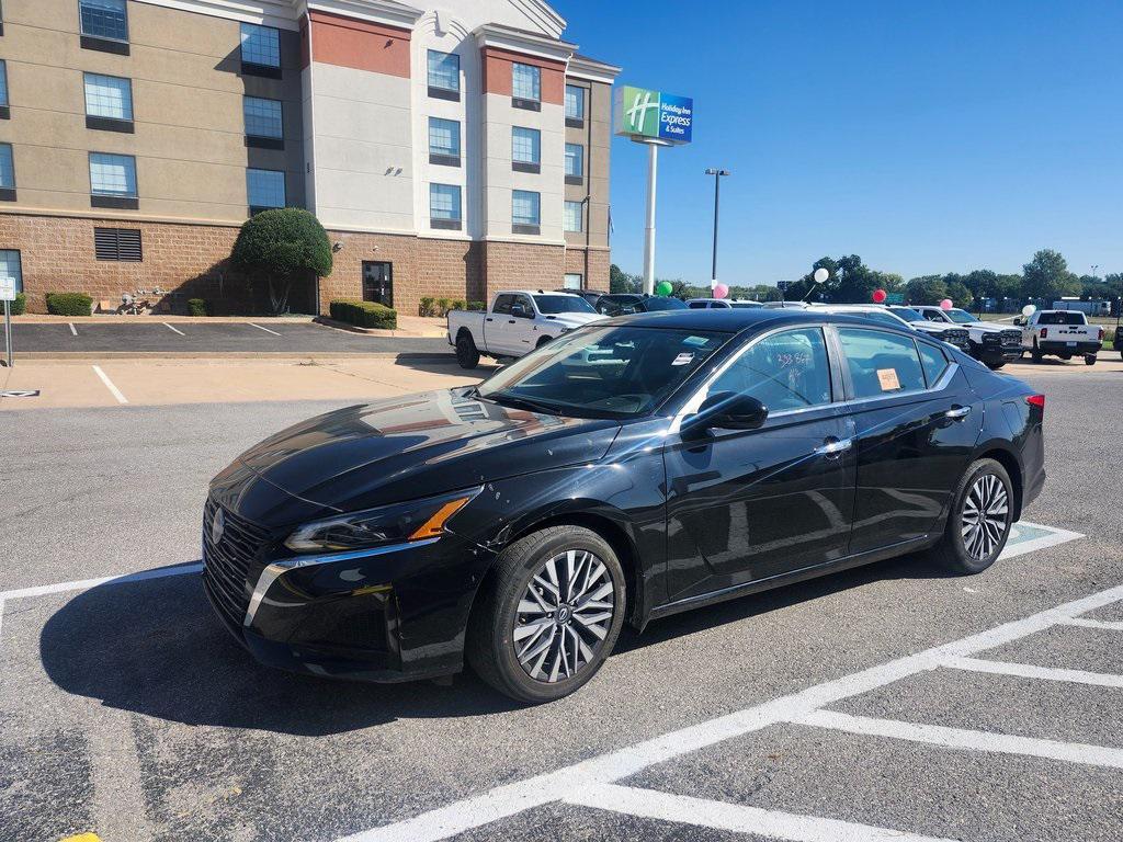 used 2023 Nissan Altima car, priced at $20,487