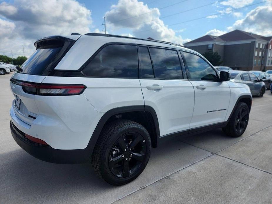 new 2024 Jeep Grand Cherokee car, priced at $43,495