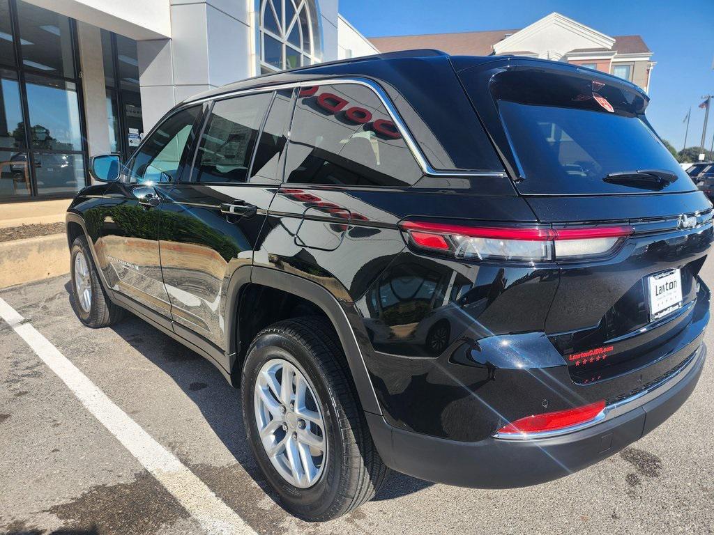 new 2025 Jeep Grand Cherokee car, priced at $35,995