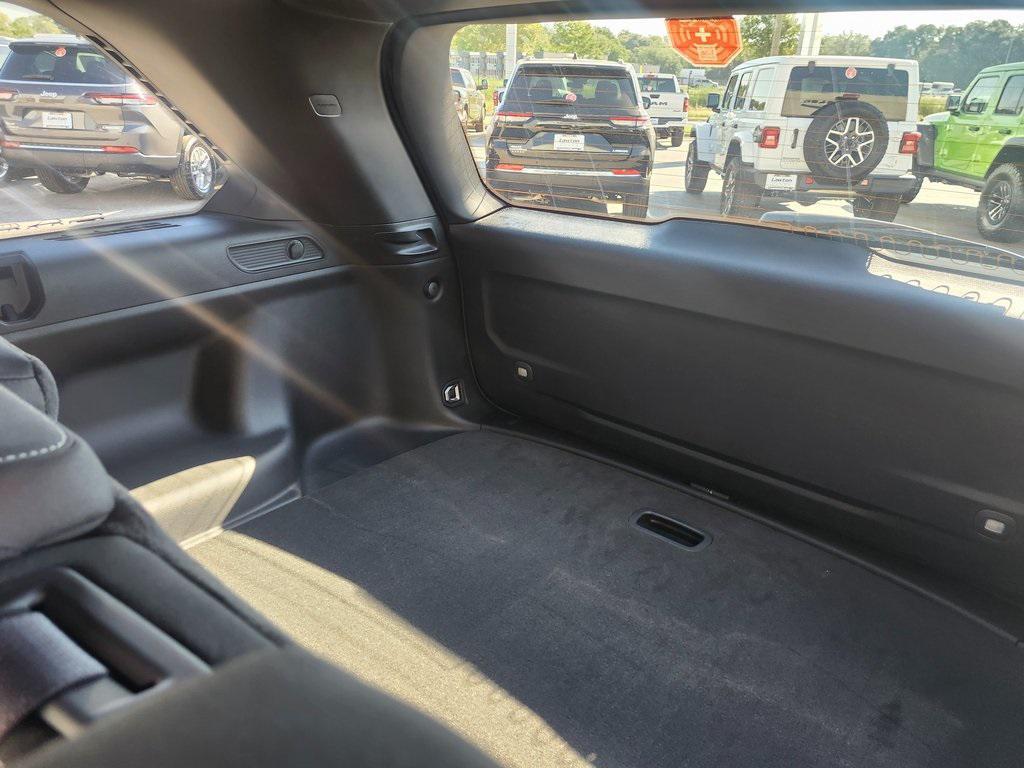 new 2025 Jeep Grand Cherokee car, priced at $35,995