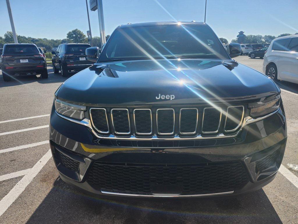 new 2025 Jeep Grand Cherokee car, priced at $35,995
