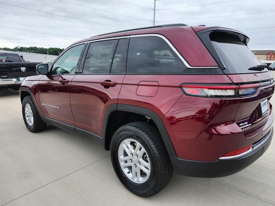 new 2024 Jeep Grand Cherokee car, priced at $35,995