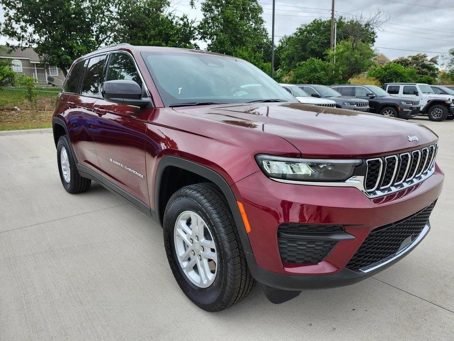 new 2024 Jeep Grand Cherokee car, priced at $35,995