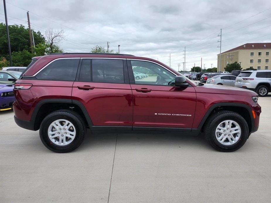 new 2024 Jeep Grand Cherokee car, priced at $35,995