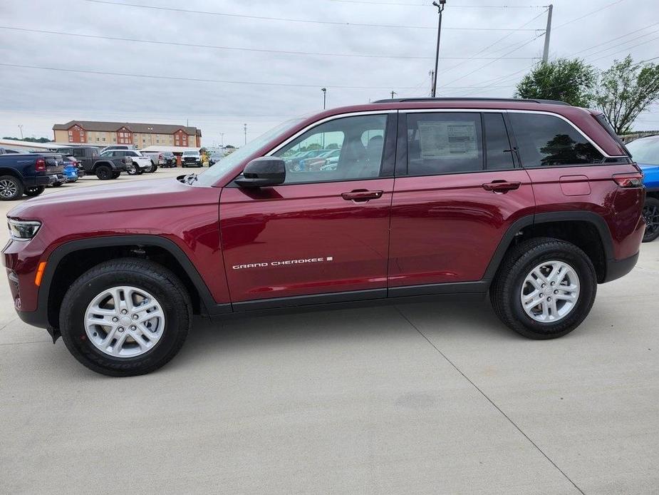 new 2024 Jeep Grand Cherokee car, priced at $35,995