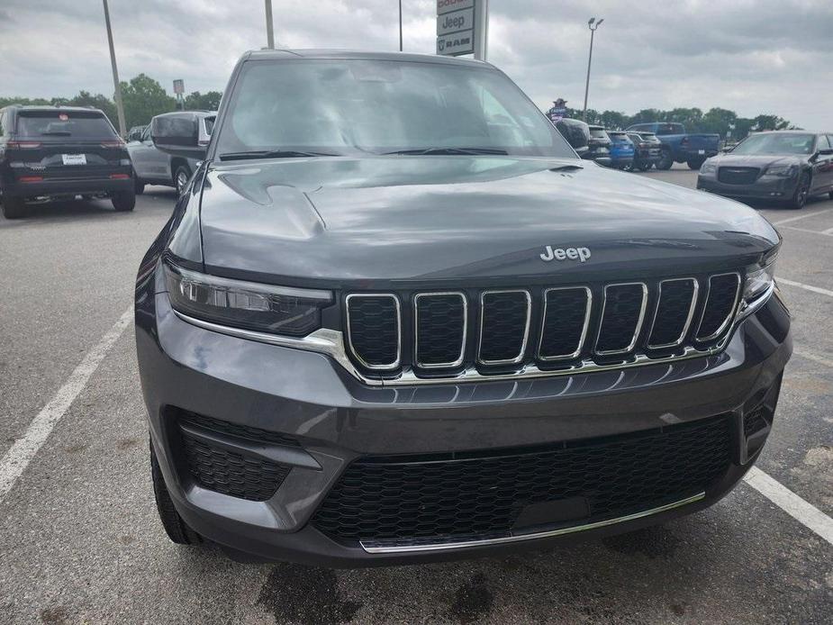 new 2024 Jeep Grand Cherokee car, priced at $34,994