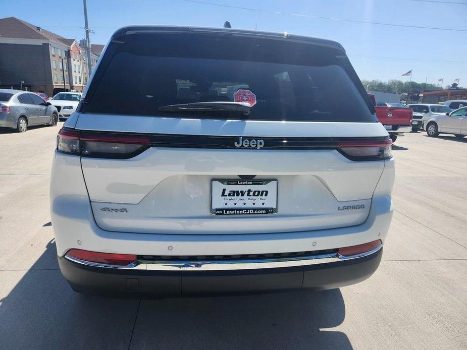 new 2024 Jeep Grand Cherokee car, priced at $35,995