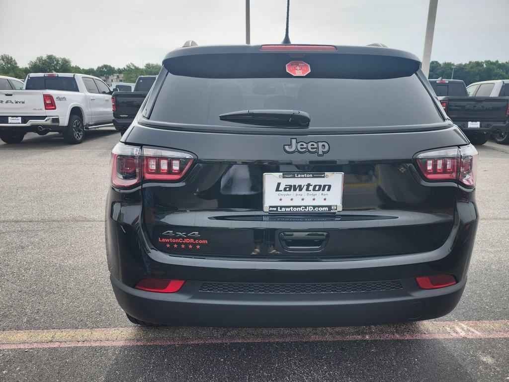 new 2025 Jeep Compass car, priced at $27,995