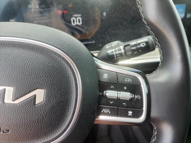 used 2024 Kia Sorento car, priced at $29,887