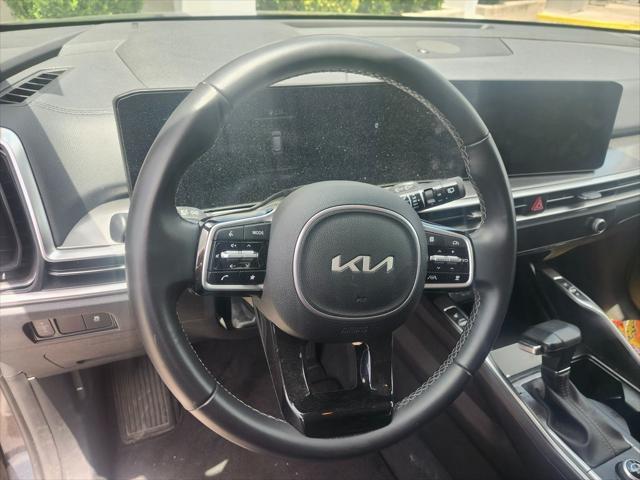 used 2024 Kia Sorento car, priced at $29,887