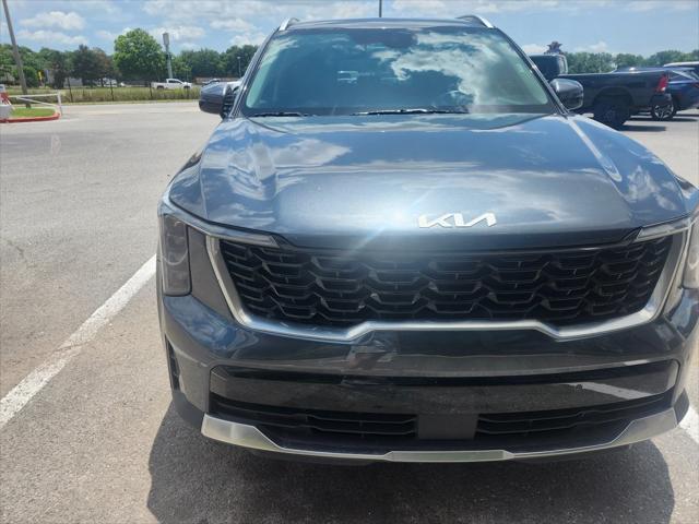 used 2024 Kia Sorento car, priced at $29,887