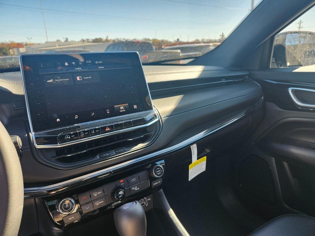 new 2025 Jeep Compass car, priced at $26,995
