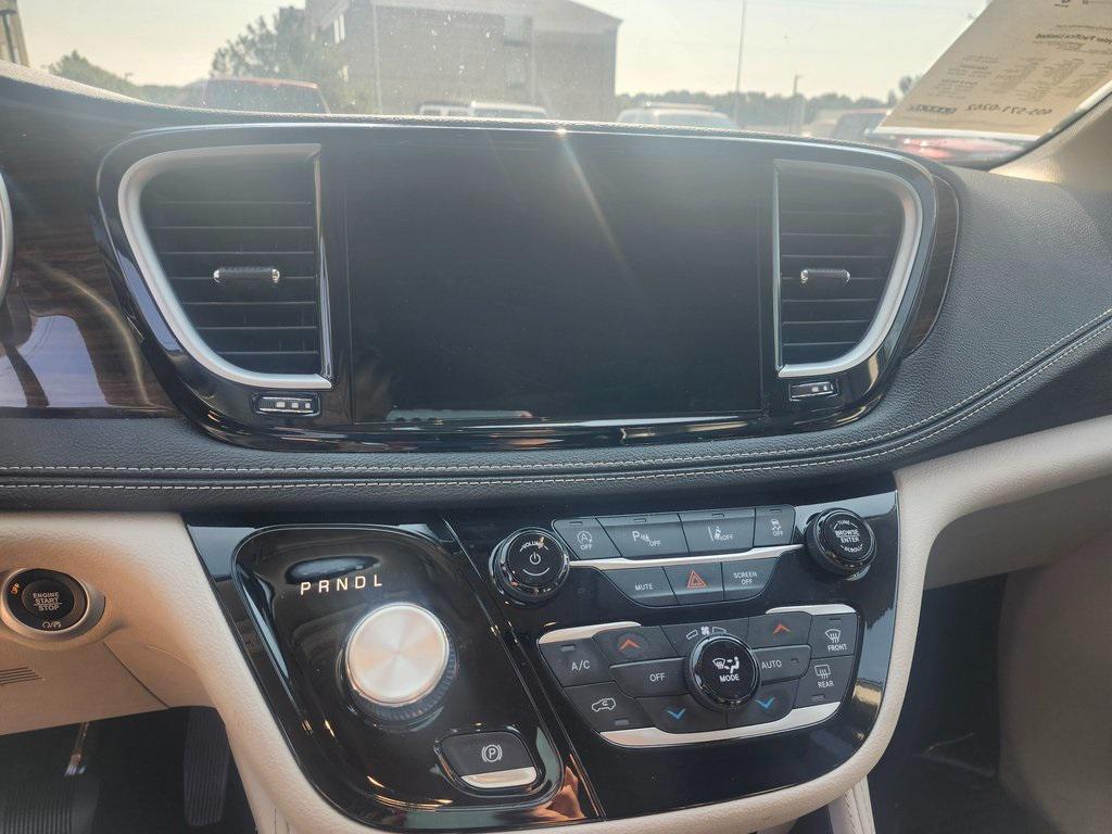 used 2023 Chrysler Pacifica car, priced at $27,790