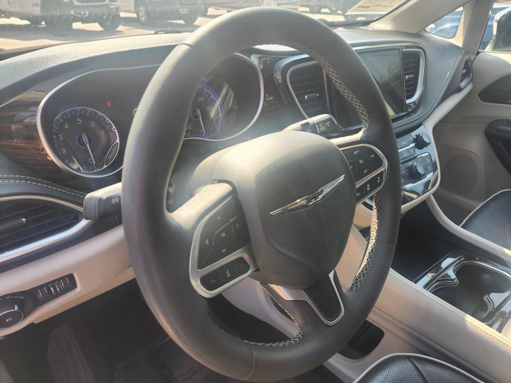 used 2023 Chrysler Pacifica car, priced at $27,790