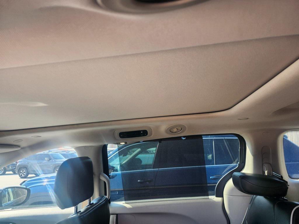 used 2023 Chrysler Pacifica car, priced at $27,790