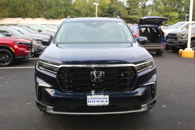 new 2025 Honda Pilot car, priced at $45,908