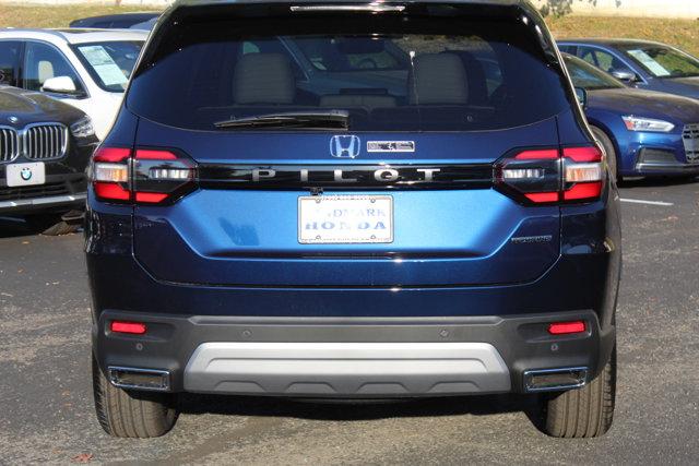 new 2025 Honda Pilot car, priced at $45,908