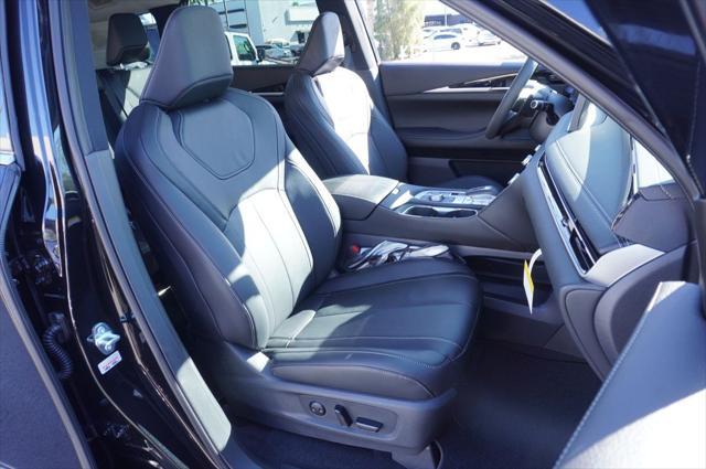 new 2025 INFINITI QX60 car, priced at $52,390
