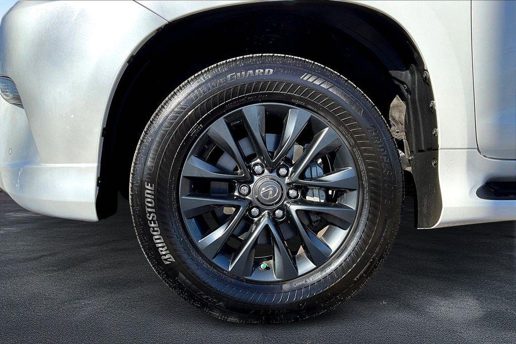 used 2022 Lexus GX 460 car, priced at $48,695