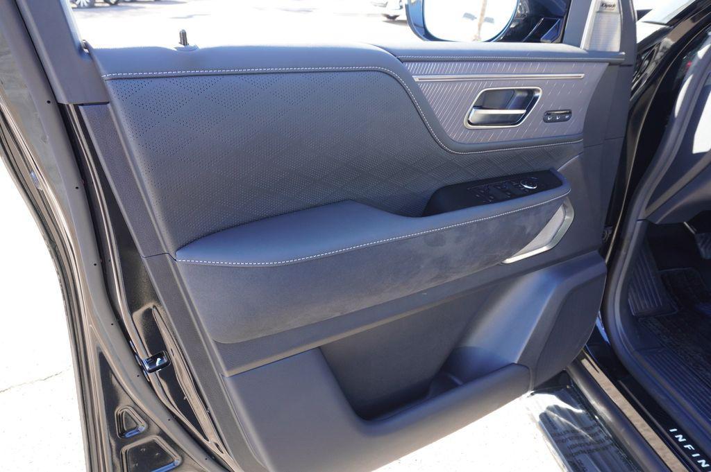 used 2025 INFINITI QX80 car, priced at $94,995