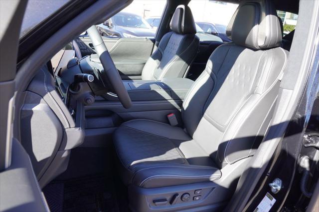 new 2025 INFINITI QX80 car, priced at $111,235