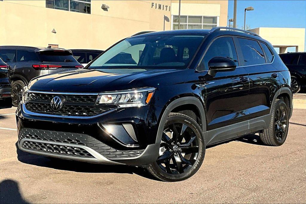 used 2024 Volkswagen Taos car