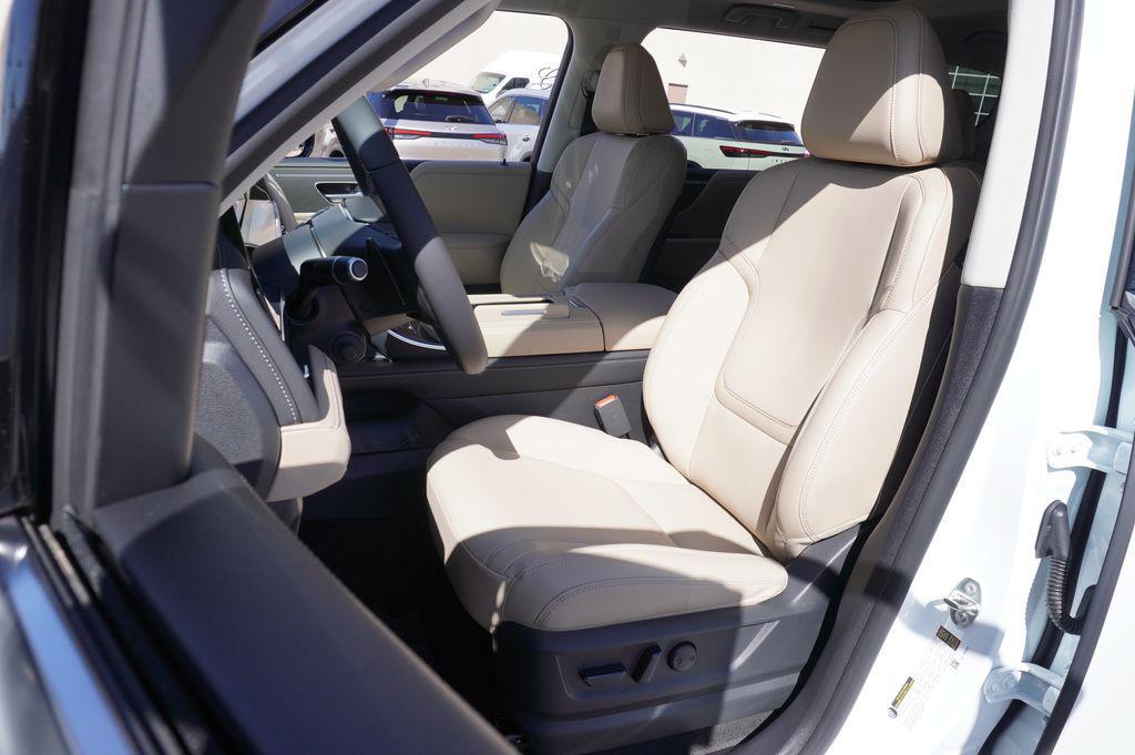 used 2025 INFINITI QX80 car, priced at $85,382