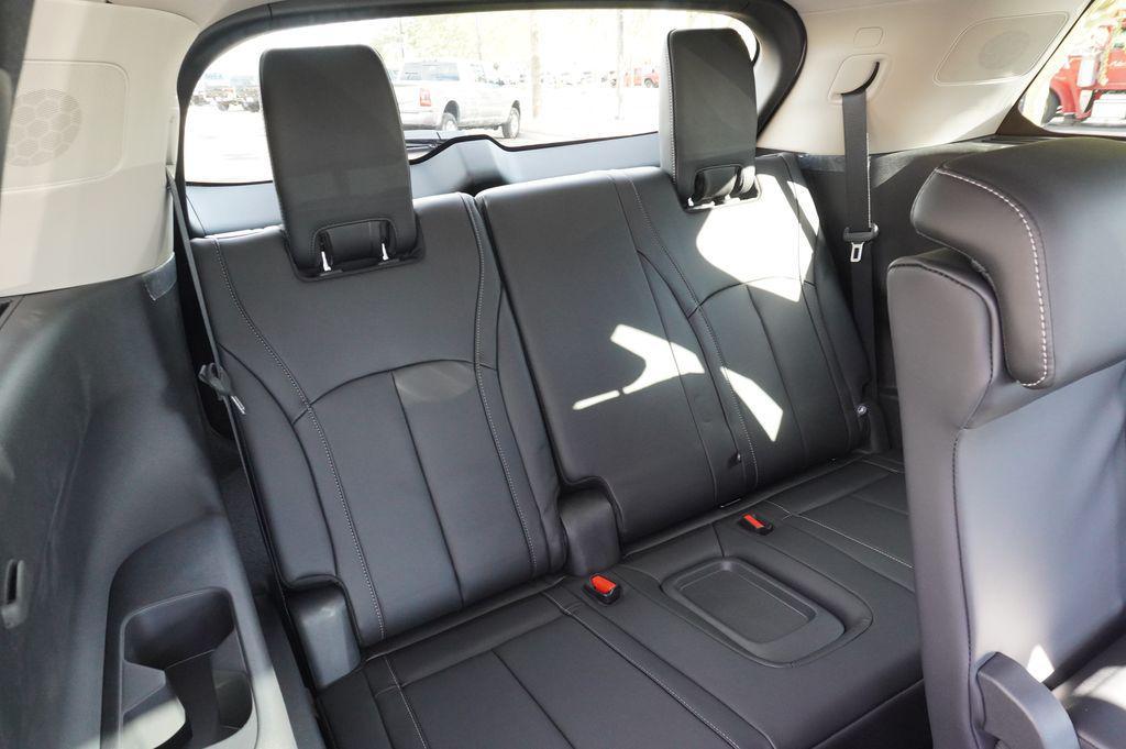 used 2025 INFINITI QX60 car, priced at $45,678