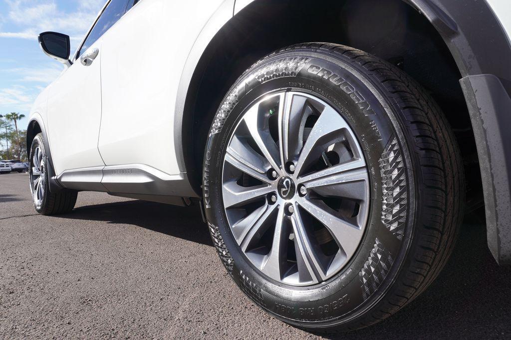 used 2025 INFINITI QX60 car, priced at $45,678