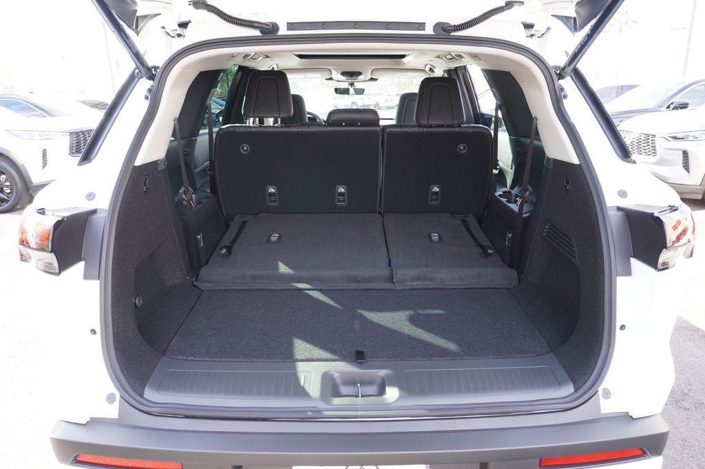 used 2025 INFINITI QX60 car, priced at $45,678