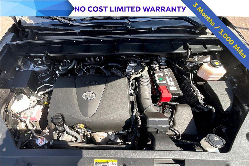 used 2021 Toyota Highlander car, priced at $30,995