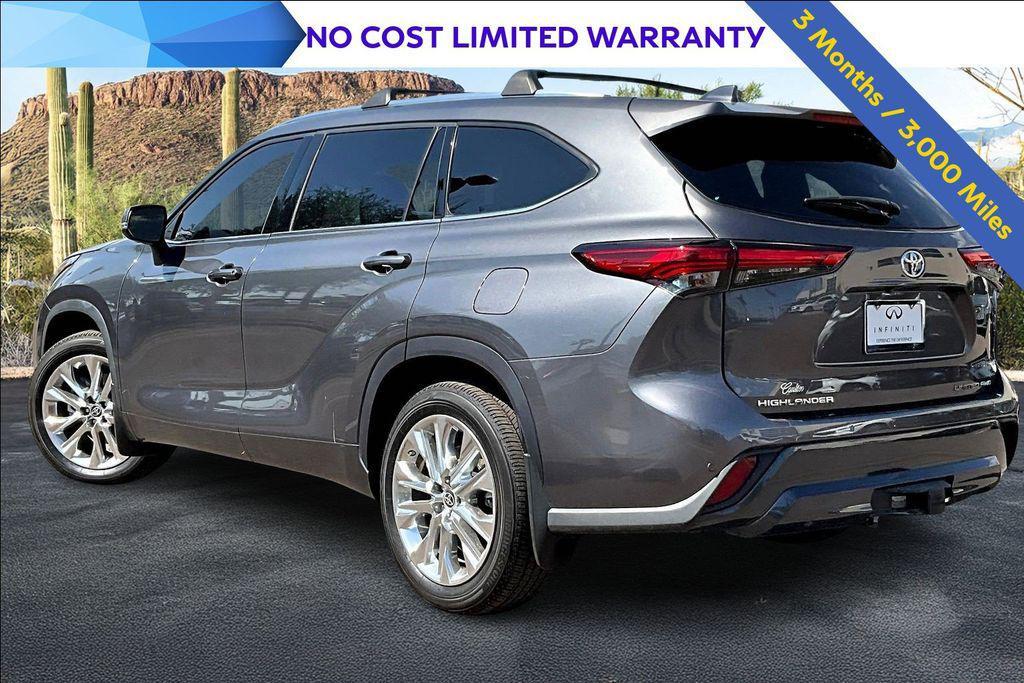 used 2021 Toyota Highlander car, priced at $30,995