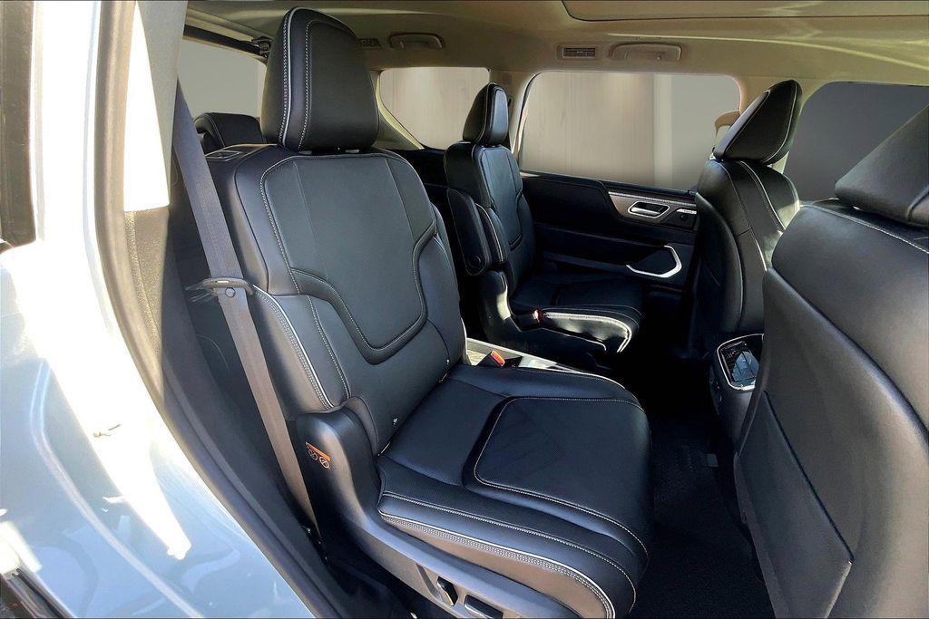 new 2025 INFINITI QX80 car, priced at $81,000