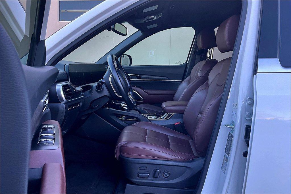 used 2024 Kia Telluride car, priced at $39,595